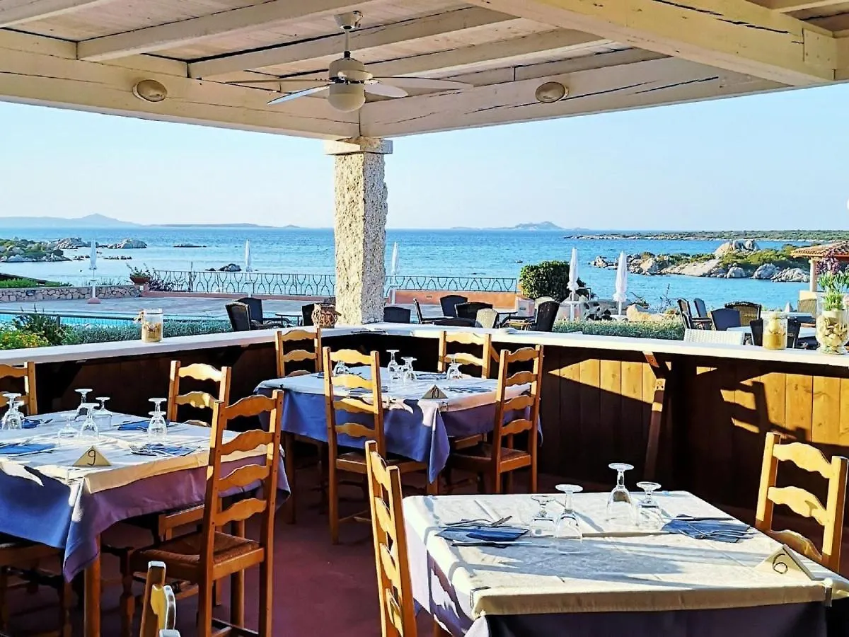 Inviting Holiday Home In Marinella With Shared Garden 0*, Marinella (Sardinia)
