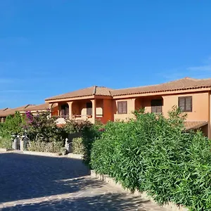 Aparthotel A Golfo Di Marinella A 450 Mt Dal Mare, Marinella (Sardinia)